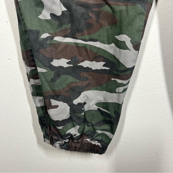 Forever 21 Womens Fatigue Camo Jogger Cargo Pants Size Large Casual - Picture 5 of 10
